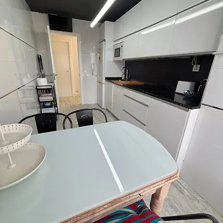 A 10m De La Playa De Con Parking Y Ascensor Apartamento